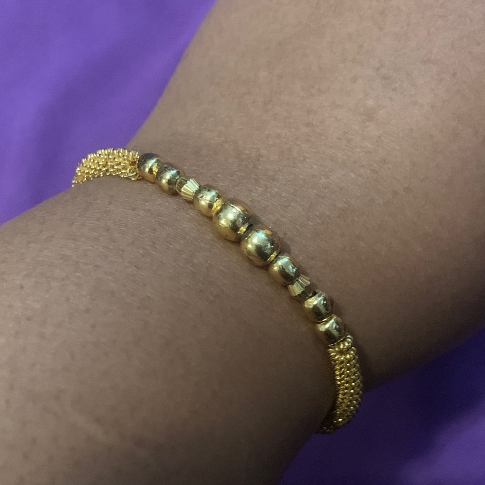 Elegant Gold Beaded Bracelet